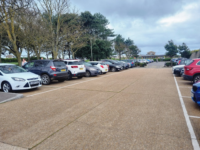 Comments and reviews of Beach House West Car Park