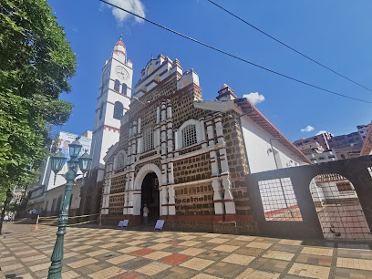 Iglesia Católica La Asunción Copacabana.