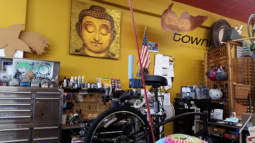 Bicycle Store «Metropolis Bikes», reviews and photos, 4660 Lankershim Blvd, North Hollywood, CA 91602, USA
