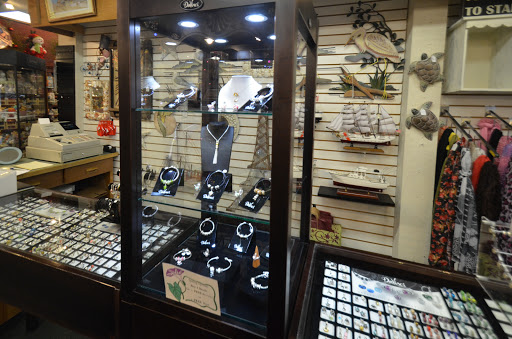 Gift Shop «Winterwood Gift & Christmas Shoppe», reviews and photos, 3137 U.S. 9, Rio Grande, NJ 08242, USA