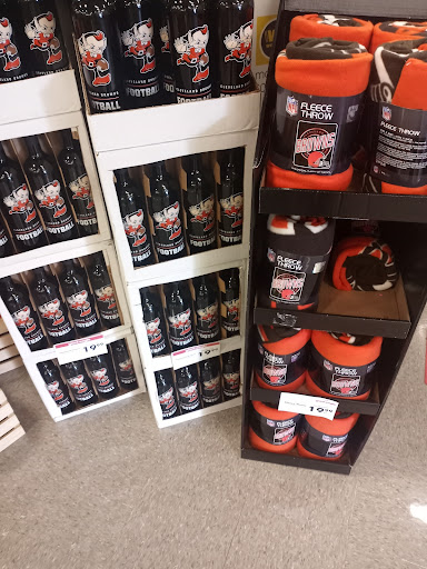 Supermarket «Giant Eagle Supermarket», reviews and photos, 24601 Chagrin Blvd, Beachwood, OH 44122, USA