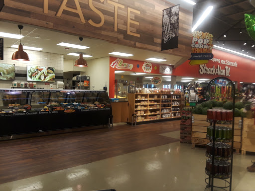 Grocery Store «Strack & Van Til», reviews and photos, 1515 US-41, Schererville, IN 46375, USA