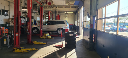 Tire Shop «Firestone Complete Auto Care», reviews and photos, 680 Montauk Hwy, West Babylon, NY 11704, USA