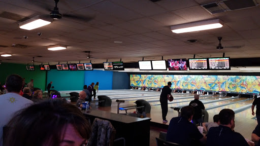Bowling Alley «Plaza Lanes Bowling Center», reviews and photos, 506 Droste Rd, St Charles, MO 63301, USA