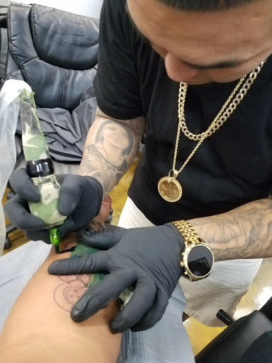 Tattoo Shop «Kings of Ink Tattoos», reviews and photos, 12271 Veterans Memorial Dr, Houston, TX 77067, USA