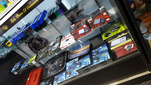 Tobacco Shop «Smokin Spades Premier Smoke and Vapor Shop», reviews and photos, 11180 W Flagler St #7, Miami, FL 33174, USA