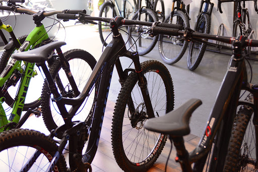 Bicycle Store «Breakaway Bikes», reviews and photos, 4235 Montgomery Dr, Santa Rosa, CA 95405, USA