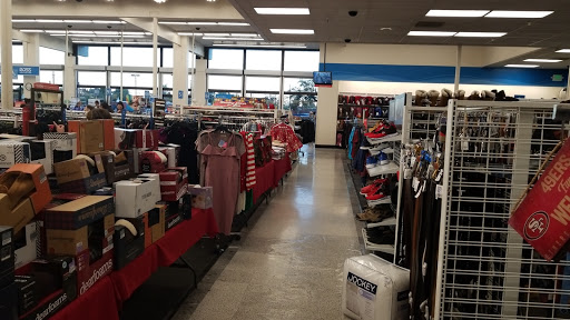 Clothing Store «Ross Dress for Less», reviews and photos, 640 Concar Dr, San Mateo, CA 94402, USA