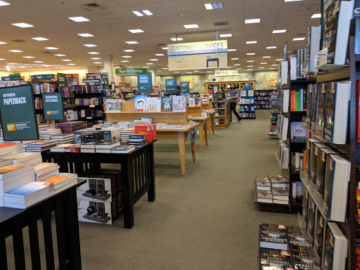 Book Store «Barnes & Noble», reviews and photos, 541 Lincoln St, Worcester, MA 01605, USA