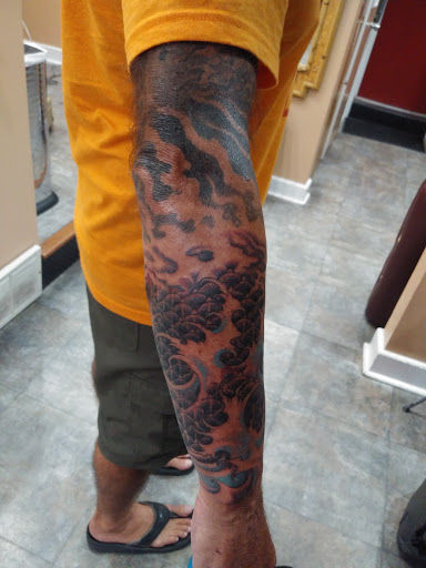 Tattoo Shop «No Ka Oi Tiki Tattoo», reviews and photos, 610 S 4th St, Philadelphia, PA 19147, USA