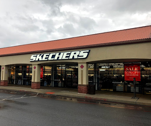 SKECHERS Factory Outlet, 116 Outlet Square, Hershey, PA 17033, USA, 