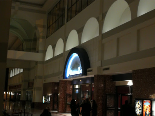 Movie Theater «Phoenix Theatres», reviews and photos, 17310 N Laurel Park Dr, Livonia, MI 48152, USA