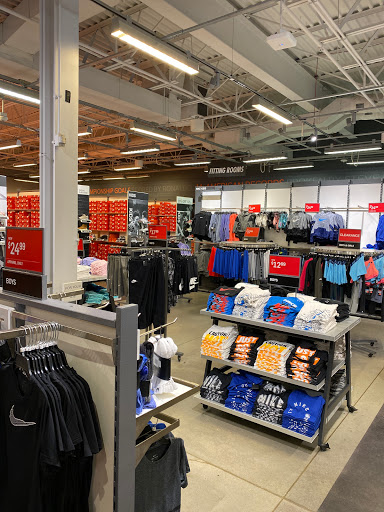 Sporting Goods Store «Nike Factory Store», reviews and photos, 1 Premium Outlet Blvd #699, Tinton Falls, NJ 07753, USA