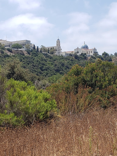 Tecolote Canyon Natural Park and Nature Center