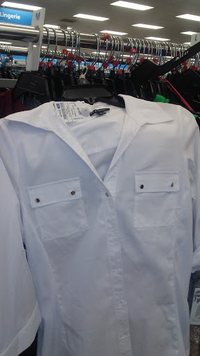 Clothing Store «Ross Dress for Less», reviews and photos, 921 E Commercial Blvd, Oakland Park, FL 33334, USA