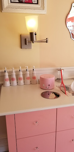 Cosmetics Store «Benefit Cosmetics Boutique & Brow Bar», reviews and photos, 8387 W 3rd St, Los Angeles, CA 90048, USA