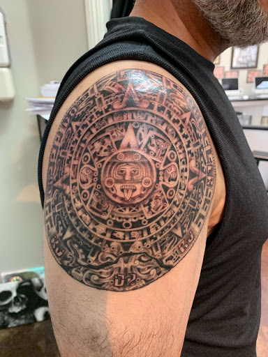 Tattoo Shop «Frontline Tattoos Vista», reviews and photos, 1916 Hacienda Dr, Vista, CA 92081, USA