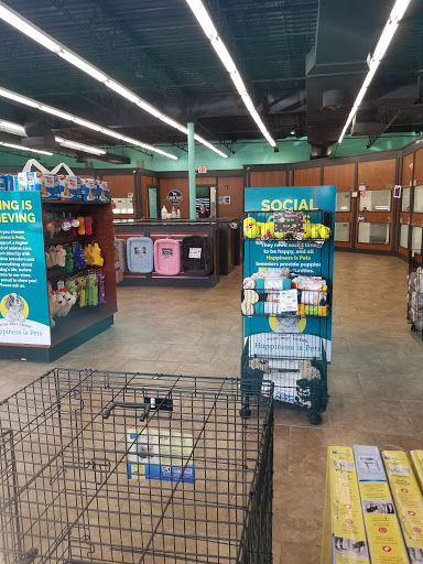 Pet Store «Happiness Is Pets Vi», reviews and photos, 616 E Roosevelt Rd, Lombard, IL 60148, USA