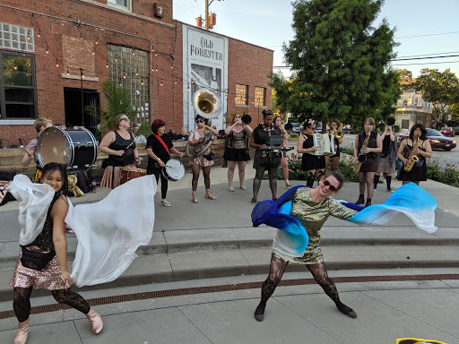 Bar «Crown Liquors», reviews and photos, 2821 N Milwaukee Ave, Chicago, IL 60618, USA