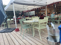 Atmosphère du Restaurant français L'Omaha Restaurant à Saint-Laurent-sur-Mer - n°9