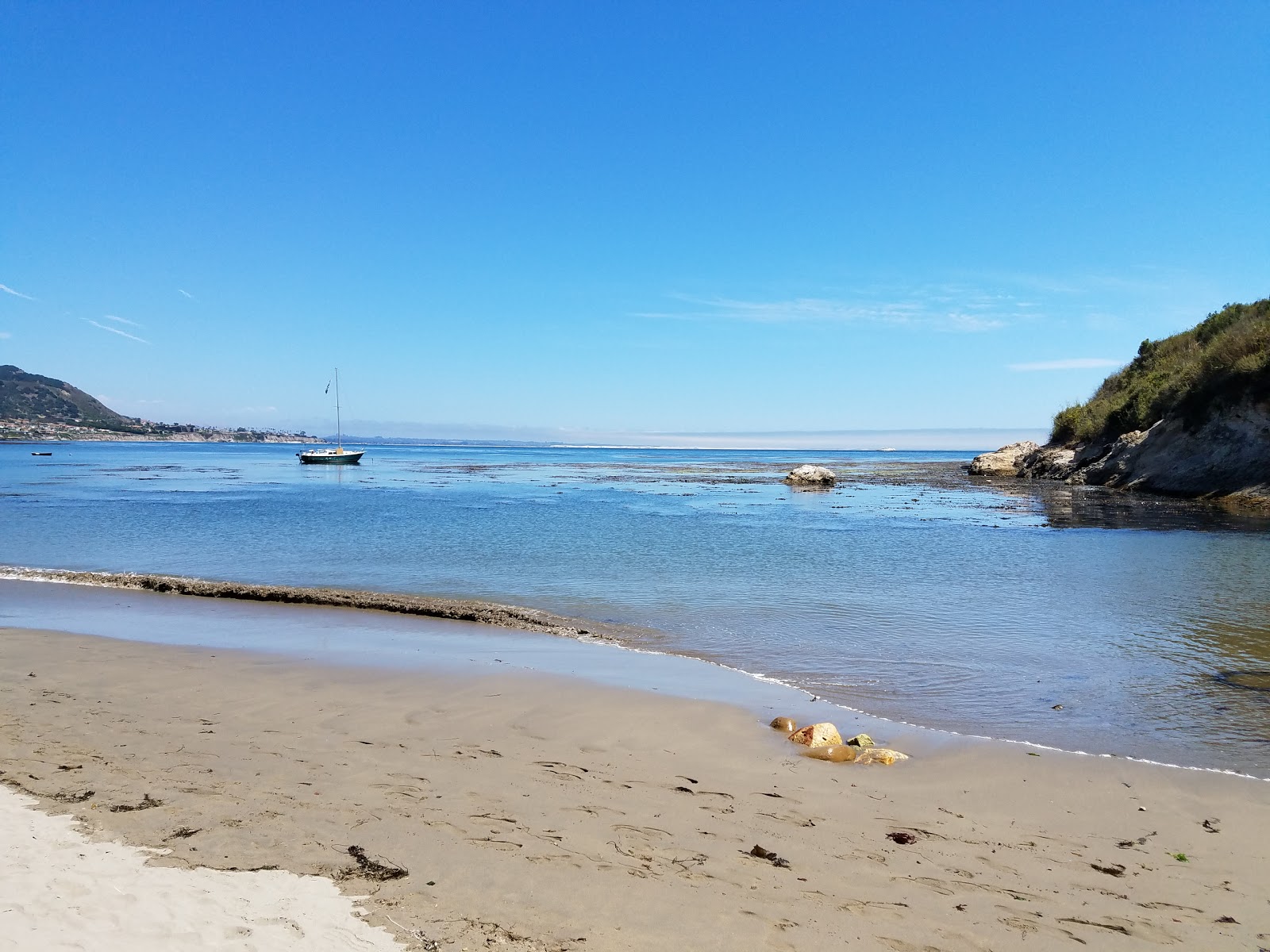 Fotografie cu Pirates Cove Beach zonă sălbatică