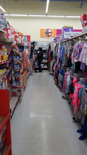 Dollar Store «FAMILY DOLLAR», reviews and photos, 25640 W 8 Mile Rd, Southfield, MI 48033, USA