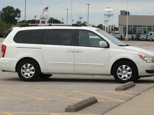 Car Dealer «Federico KIA», reviews and photos, 1911 E Edwardsville Rd, Wood River, IL 62095, USA