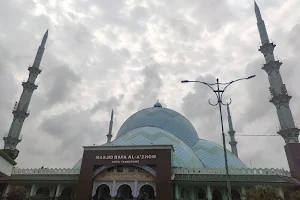 Masjid Raya Al A'zhom Tangerang image