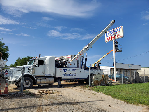 Towing Service «Midway Wrecker Service», reviews and photos, 2630 Junction Hwy, Kerrville, TX 78028, USA