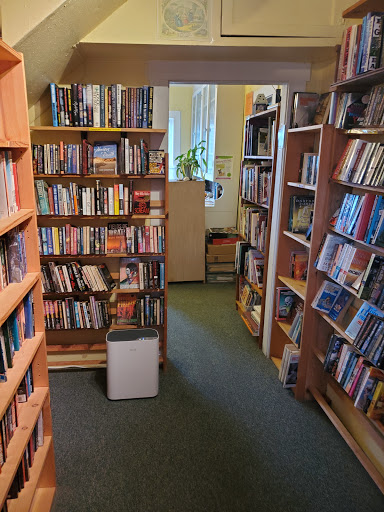 Used Book Store «Nye Beach Book House LLC», reviews and photos, 727 NW 3rd St, Newport, OR 97365, USA