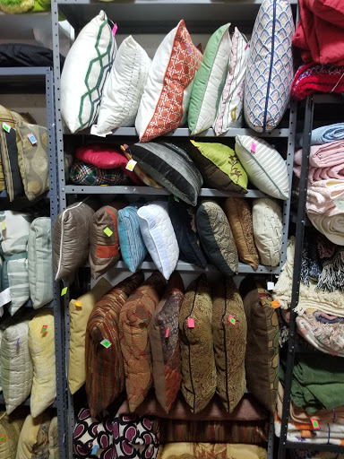 Thrift Store «Pawsibilities Thrift Shop», reviews and photos, 2144 Carolina Pl Dr, Fort Mill, SC 29708, USA