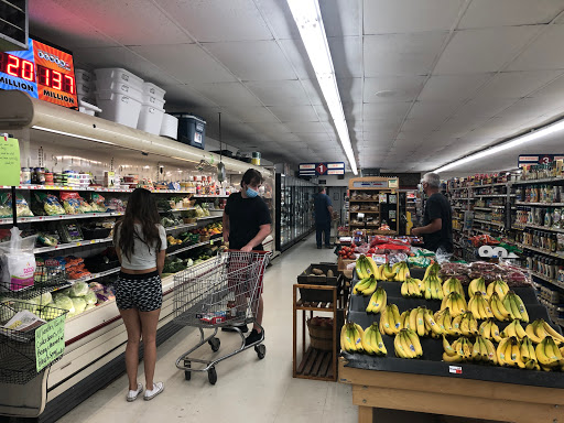 Grocery Store «Hammondsport Grocery», reviews and photos, 22 Shether St, Hammondsport, NY 14840, USA