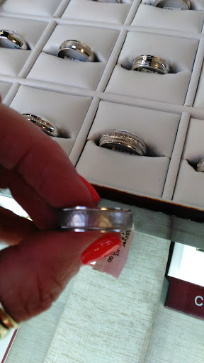 Jeweler «Jamie Hood Jewelers», reviews and photos, 2508 Avalon Ave, Muscle Shoals, AL 35661, USA