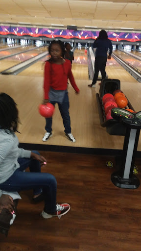 Bowling Alley «AMF Circle Lanes», reviews and photos, 525 Main St, East Haven, CT 06512, USA