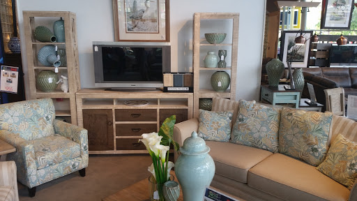 Furniture Store «Rooms To Go Furniture Store - Daytona Beach», reviews and photos, 2375 W International Speedway Blvd, Daytona Beach, FL 32114, USA