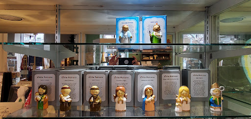 Irish Goods Store «Oxford Hall Celtic Shop», reviews and photos, 233 Bridge St, New Cumberland, PA 17070, USA