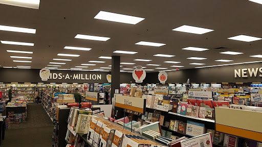 Book Store «Books-A-Million», reviews and photos, 3005 Clarendon Blvd, New Bern, NC 28562, USA