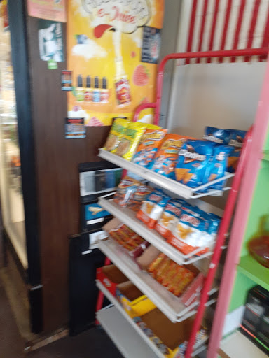 Tobacco Shop «190 Drive Thru Smoke Shop», reviews and photos, 701 W Veterans Memorial Blvd, Killeen, TX 76541, USA