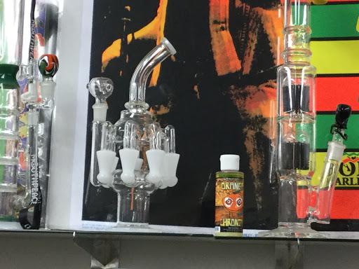 Tobacco Shop «AM SMOKE SHOP», reviews and photos, 1401 State St, Orem, UT 84057, USA