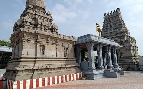 Arupadai Veedu Murugan Temple image