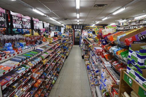 Liquor Store «Crockers Party Store», reviews and photos, 1702 Broadway, Niles, MI 49120, USA