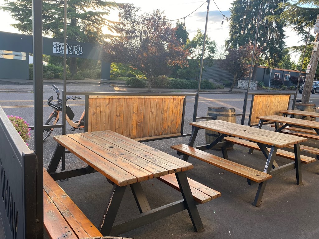 PDX Thai Dining 97202