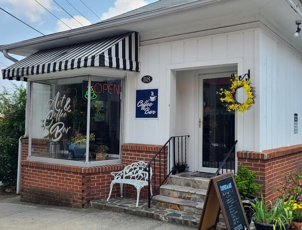 Art & Coffee Bar on 5th Ave. 28792