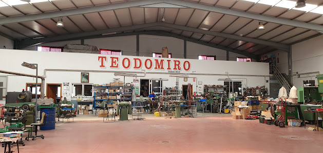 Cuchillería Teodomiro - Fabricante de Navajas y Cuchillos C. Fuente, 165, 06430 Zalamea de la Serena, Badajoz, España