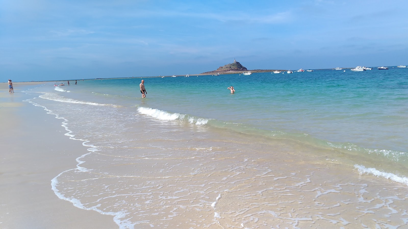 Fotografija Plage Saint Michel in naselje