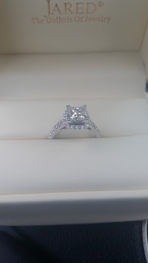 Jewelry Store «Jared The Galleria of Jewelry», reviews and photos, 260 Colony Pl, Plymouth, MA 02360, USA