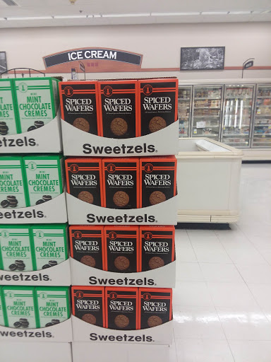 Grocery Store «Landis Supermarket», reviews and photos, 2190 E High St, Pottstown, PA 19464, USA