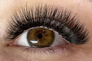 Lash Day Beauty Collective image