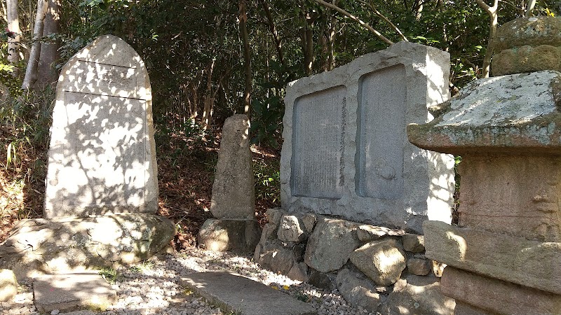 左甚五郎の墓碑