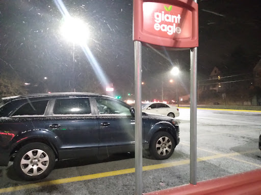 Supermarket «Giant Eagle Supermarket», reviews and photos, 9001 Frankstown Rd, Penn Hills, PA 15235, USA